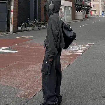 (Chikashitsu +) damage zip up hoodie