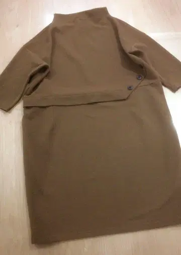 세탁 가능한 페스티벌 토니 세라비 하이넥 루즈핏 원피스