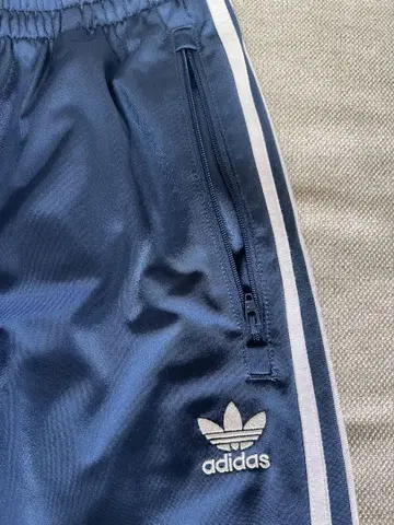 adidas 네이비 캐주얼 팬츠 XS