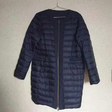 미셸 크라운 노카라 네이비 다운 자켓 미디 기장