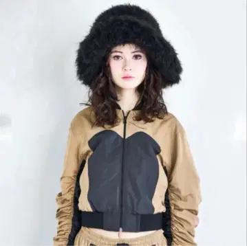 셔링 뷔스티에 숏 트랙 자켓