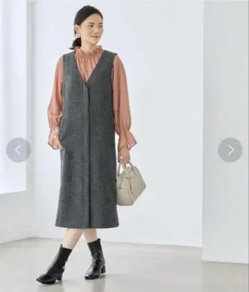 그린 라벨 릴랙싱 V넥 지퍼 베스트 원피스