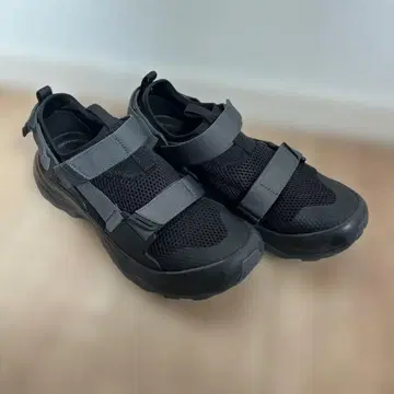 TEVA OUTFLOW UNIVERSAL 28cm