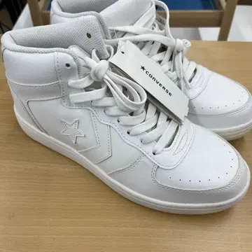 새상품 컨버스 하이컷 스니커즈 25.5cm 화이트