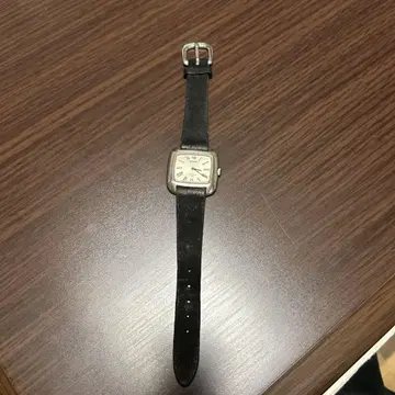 SEIKO 수동 와인딩 시계 스퀘어형 아이보리 다이얼