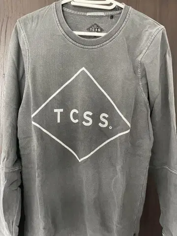 TCSS 그레이 로고 맨투맨 S