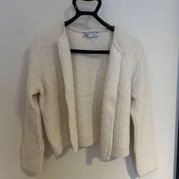 ZARA 화이트 가디건 긴팔