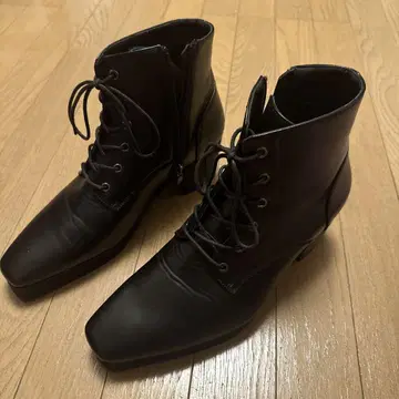 [ CLEL ] 하이 밑창 디자인 힐 부츠 L 사이즈