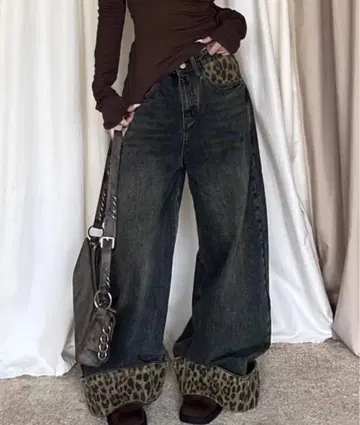 레오파드 무늬 와이드 데님 팬츠