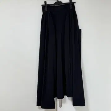 해린 도트 플레어 스커트 블랙