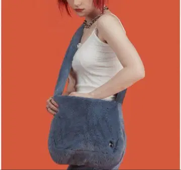 UNIF Faye Bag 블루 퍼 숄더백