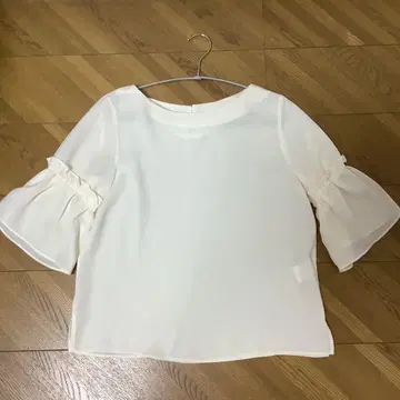 프릴 소매 블라우스 S 사이즈 내추럴 뷰티 베이직 아이보리