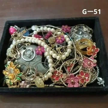 유품 생전 정리 액세서리 묶음 판매 목걸이, 귀걸이, 반지, 브로치