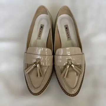 다이애나 에나멜 로퍼 22.5cm