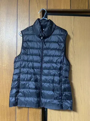 UNIQLO 블랙 다운 베스트 XL