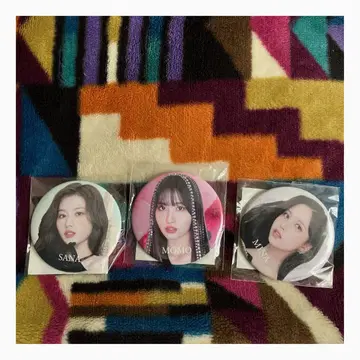 MISAMO 캔 배지