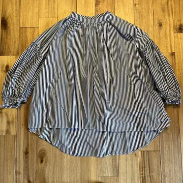 UNIVERSAL TISSU 블라우스