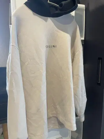CULLNI 아이보리 후드티 사이즈 1