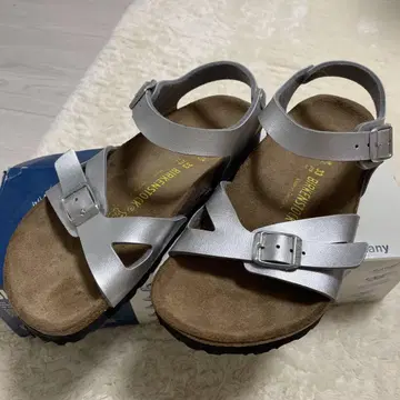 Birkenstock 실버 샌들