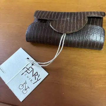 HENRY CUIR 케이스