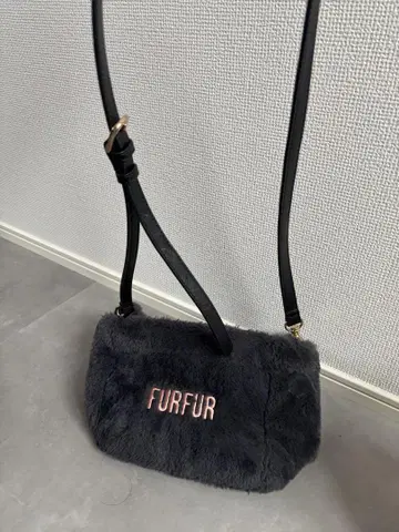 FURFUR 그레이 퍼 숄더백