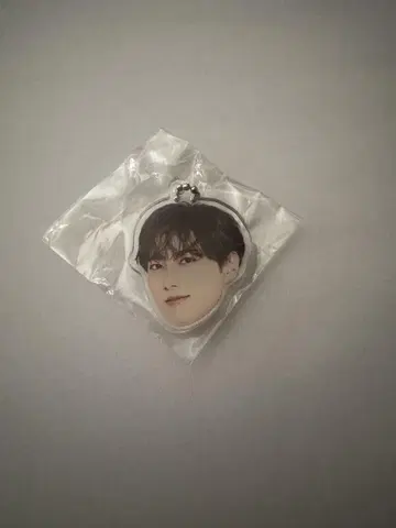 [ INI ] 오자키 타쿠미 XQUARE 얼굴 아크릴 키링