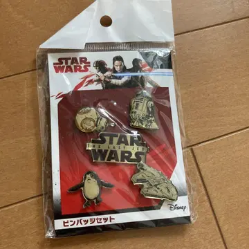 STAR WARS: THE LAST JEDI 핀 배지 세트