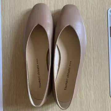 츠모리 치사토 플랫슈즈 베이지