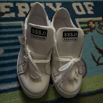 SSSJ 화이트 스니커즈