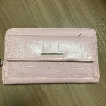 크로커다일풍 핑크 장지갑