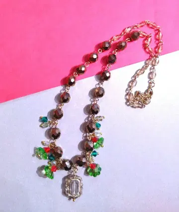 체코 비즈와 스와로브스키의 주렁주렁 목걸이 핸드메이드