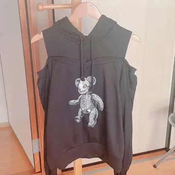 Drug honey 드래그허니 드라하니 오픈 숄더 후드티 스켈레톤 베어