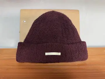 새상품 kinema pile Knit cap 버건디