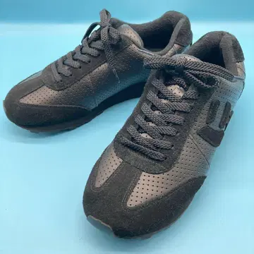 새상품급 산가치오 SANGACIO 뉴 사이즈 25.0cm 여성용 스니커즈