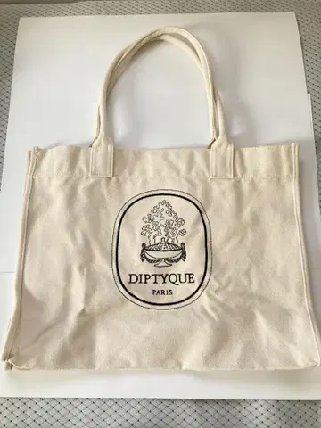 딥티크 토트백