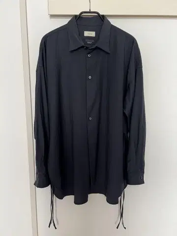 TOIRONIER 네이비 울 셔츠