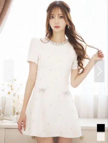JEWELS 화이트 비쥬 미니 드레스 M 사이즈