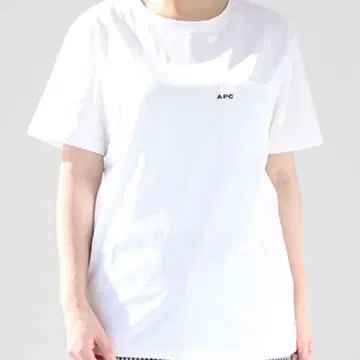 APC 화이트 T셔츠 포켓 부착 s 브랜드 로고