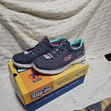 SKECHERS MACHINE WASHABLE 슬립온