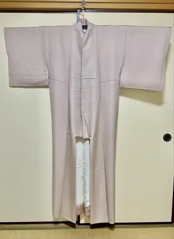 여성용 기모노 이로무지 옅은 핑크 문양 있음