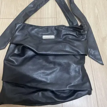 melt the lady knot shoulder bag