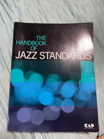 THE HANDBOOK OF JAZZ STANDARDS