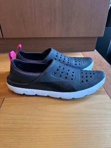 PUMA 샌들 유타카 TECH INFUSED 28cm 블랙 핑크