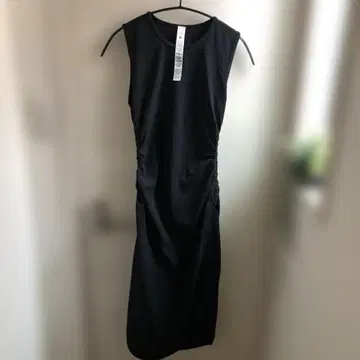 Lululemon 블랙 슬리브리스 원피스