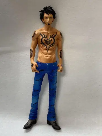 트라팔가 로 피규어 KING OF ARTIST 약 23cm