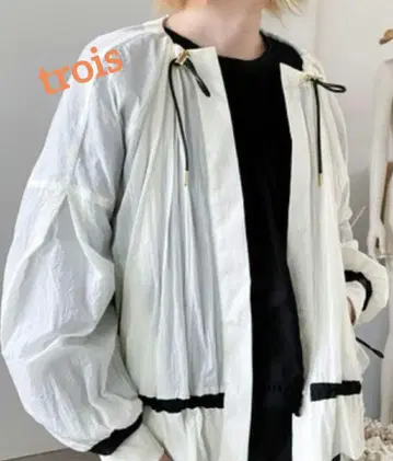 트로아 시어 프릴 블루종