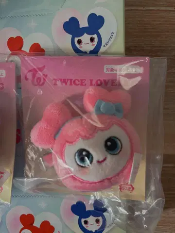 TWICE LOVELY'S 봉제 인형 헤어핀 모모 [ GIGO 한정판 ]