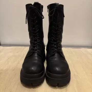 레이스업 부츠 블랙