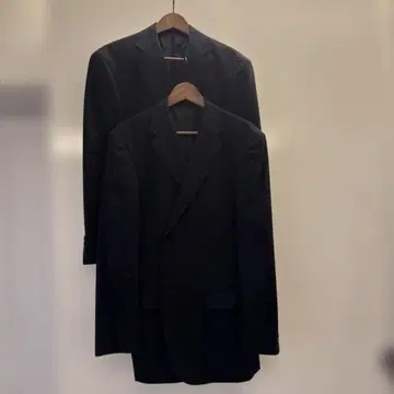 비즈니스 정장 2세트 (각 자켓에 투팬츠 포함)