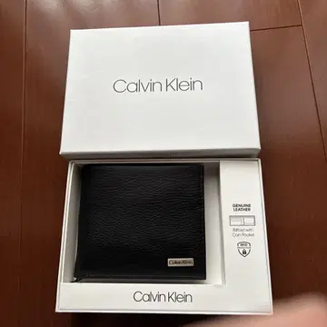 Calvin Klein 천연 가죽 접이식 지갑 블랙